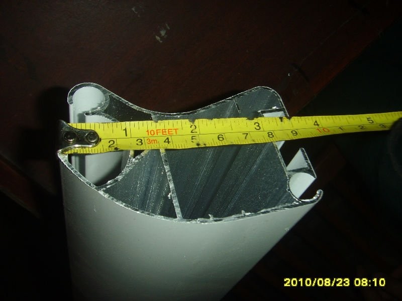 Aluminium retractable awning front bar tube with rain channel